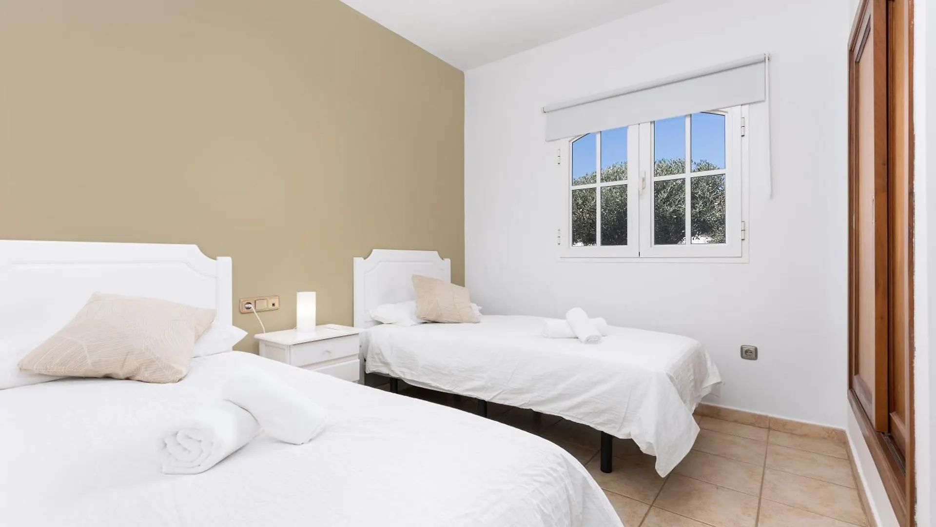 אנטיגואה Home2Book Luxury Villa Escape, Private Pool & Bbq ספרד